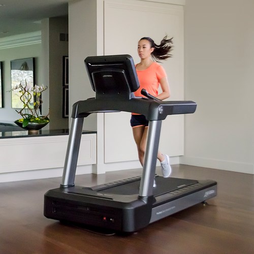 Life Fitness Club Series Plus Treadmill