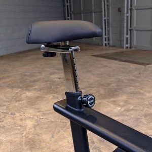 B4U Upright Bike, Plug-in - Image 3
