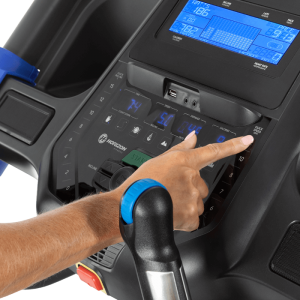 Horizon 7.0 AT Treadmill - Image 6
