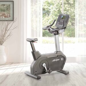 Life Fitness Club Series Plus Upright Lifecycle® Bike